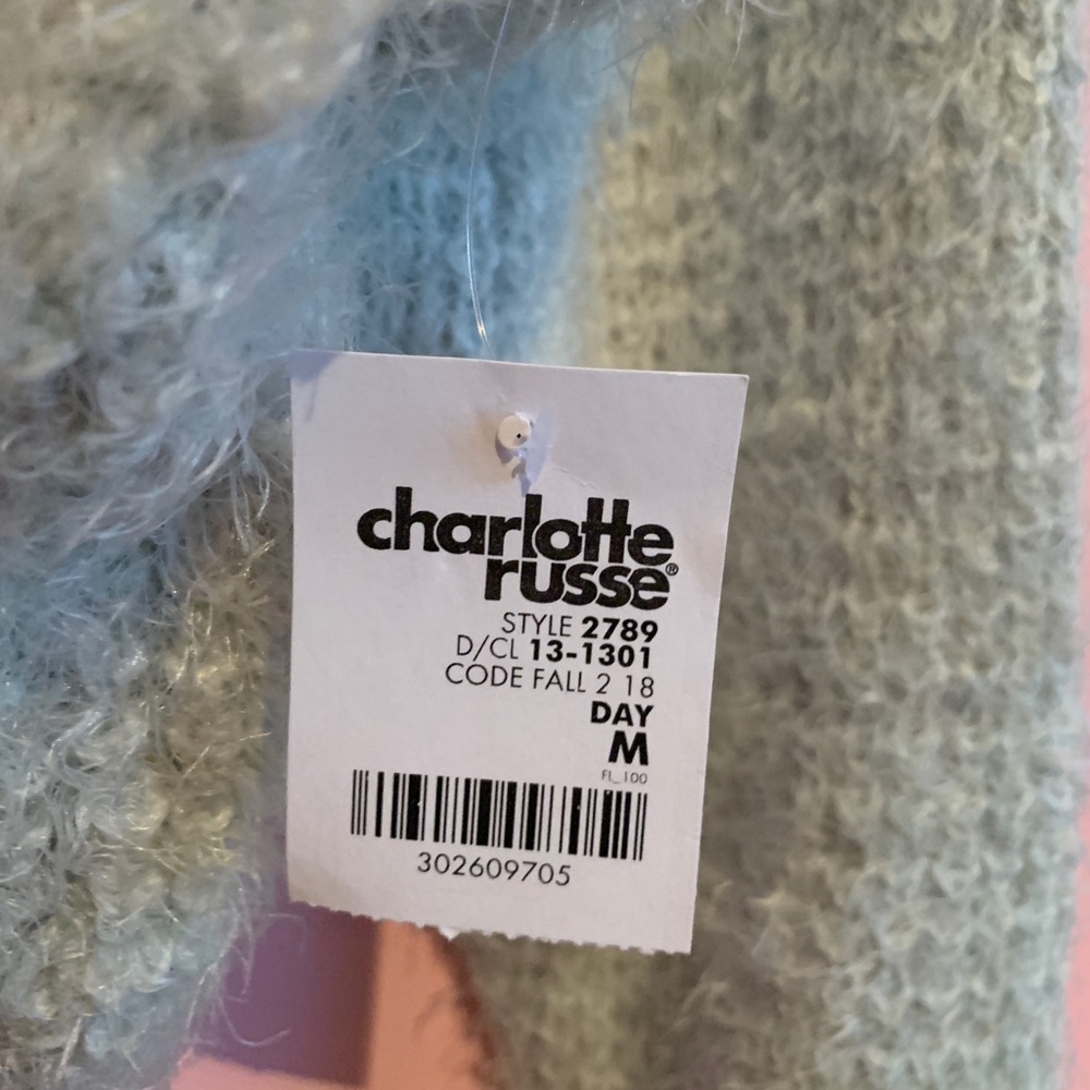 Sweater - Picture 2 of 6